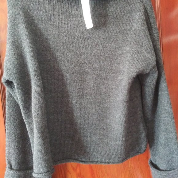 Anthro Sweater NWT Sz XS - Picture 5 of 5